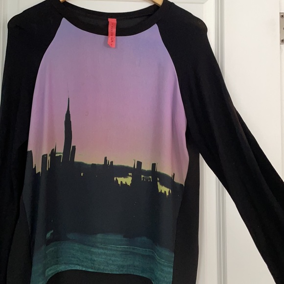 2/$25 eight sixty cool screen silk blouse with soft jersey arms. Size small. - Picture 3 of 4